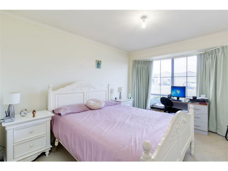10 Cranberry Place, Cranbourne VIC 3977