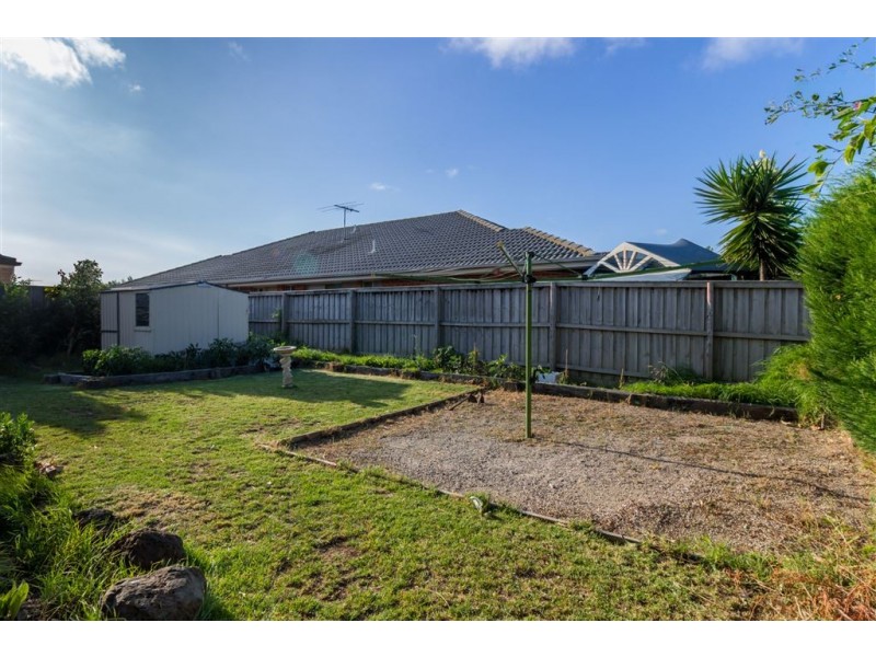 10 Cranberry Place, Cranbourne VIC 3977