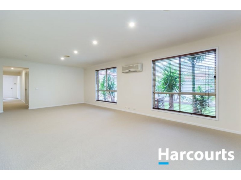 80 Scotsdale Drive, Cranbourne East VIC 3977