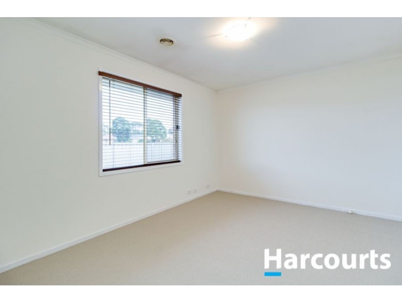 80 Scotsdale Drive, Cranbourne East VIC 3977