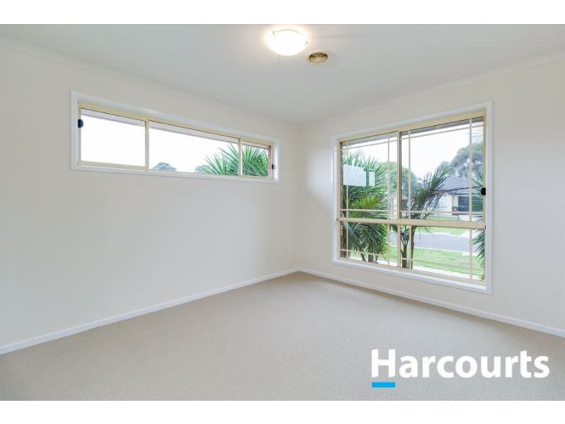 80 Scotsdale Drive, Cranbourne East VIC 3977