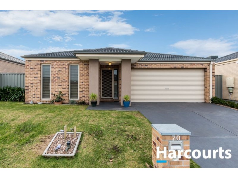 70 Bradford Drive, Cranbourne East VIC 3977
