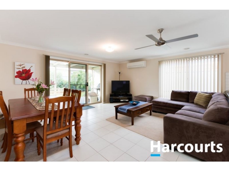 70 Bradford Drive, Cranbourne East VIC 3977