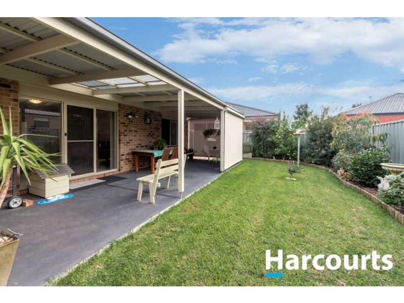 70 Bradford Drive, Cranbourne East VIC 3977