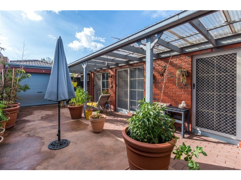 9 Stirling Avenue, Cranbourne North VIC 3977