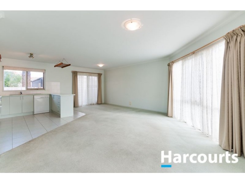 4/23-25 Houlder Avenue, Cranbourne VIC 3977