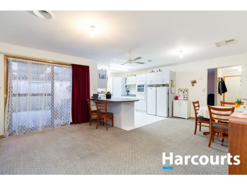 13 Todd Court, Cranbourne West VIC 3977