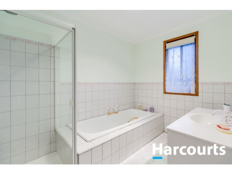 13 Todd Court, Cranbourne West VIC 3977