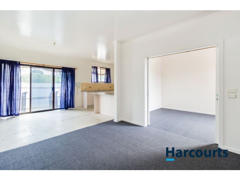 2/94 Circle Drive, Cranbourne VIC 3977