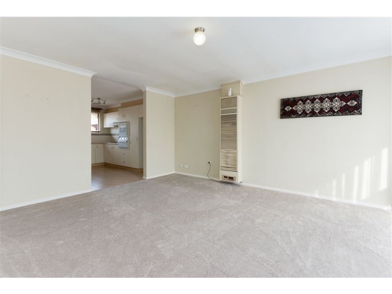 2/21 Bowen Street, Cranbourne VIC 3977