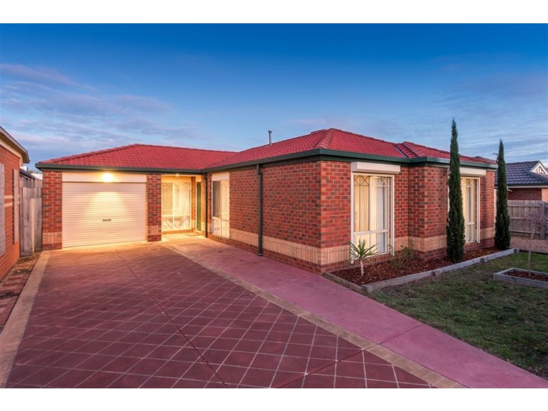 9 Dartmoor Drive, Cranbourne East VIC 3977