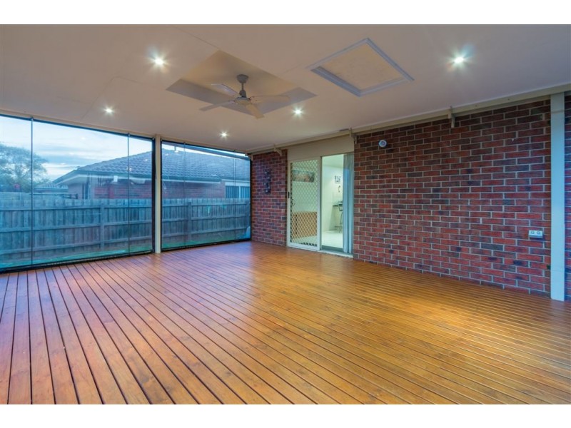 9 Dartmoor Drive, Cranbourne East VIC 3977