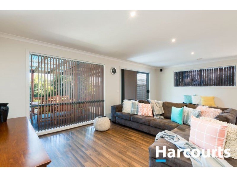 3 Lily Place, Cranbourne VIC 3977