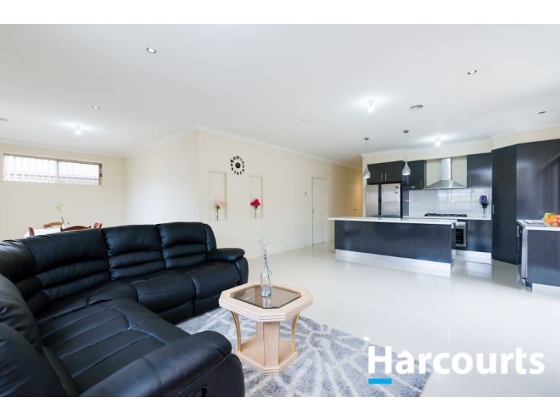 22 Ventasso Street, Clyde North VIC 3978