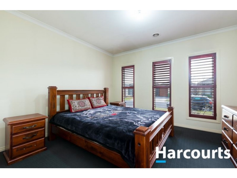 22 Ventasso Street, Clyde North VIC 3978
