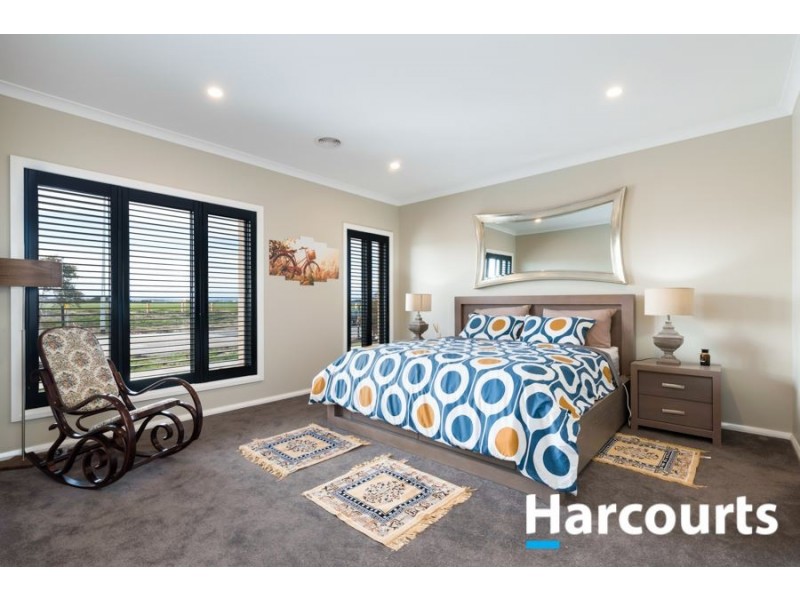 66 Lineham Drive, Cranbourne East VIC 3977