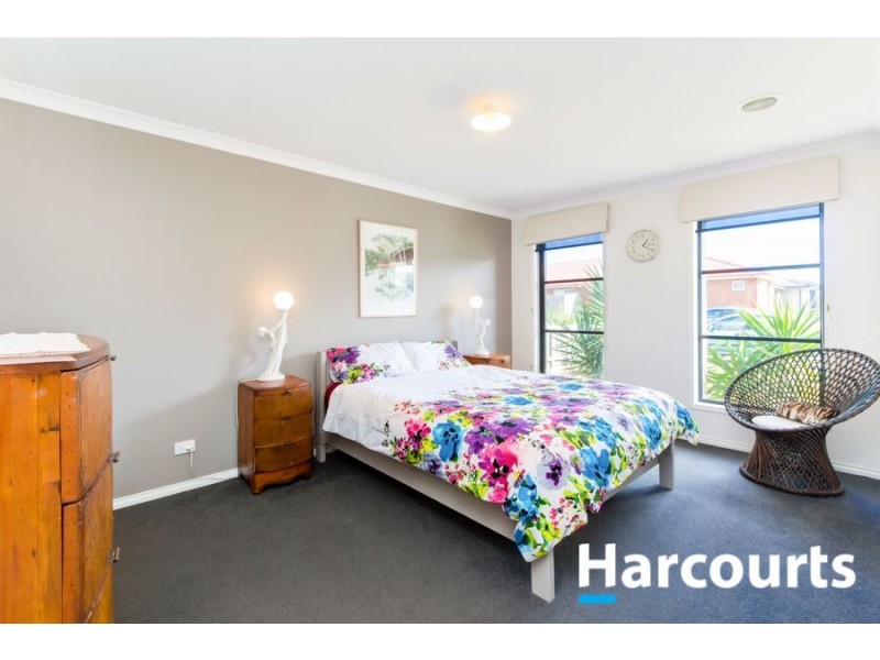 14 Starlight Rise, Cranbourne East VIC 3977