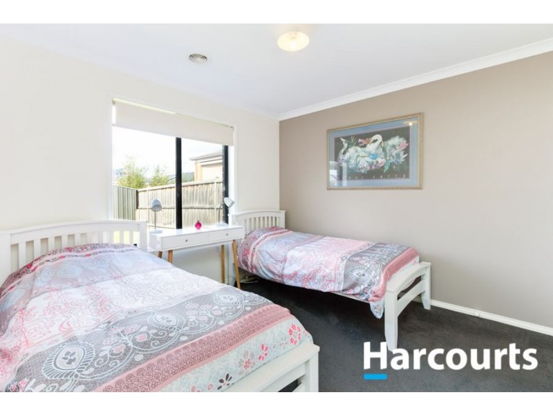 14 Starlight Rise, Cranbourne East VIC 3977