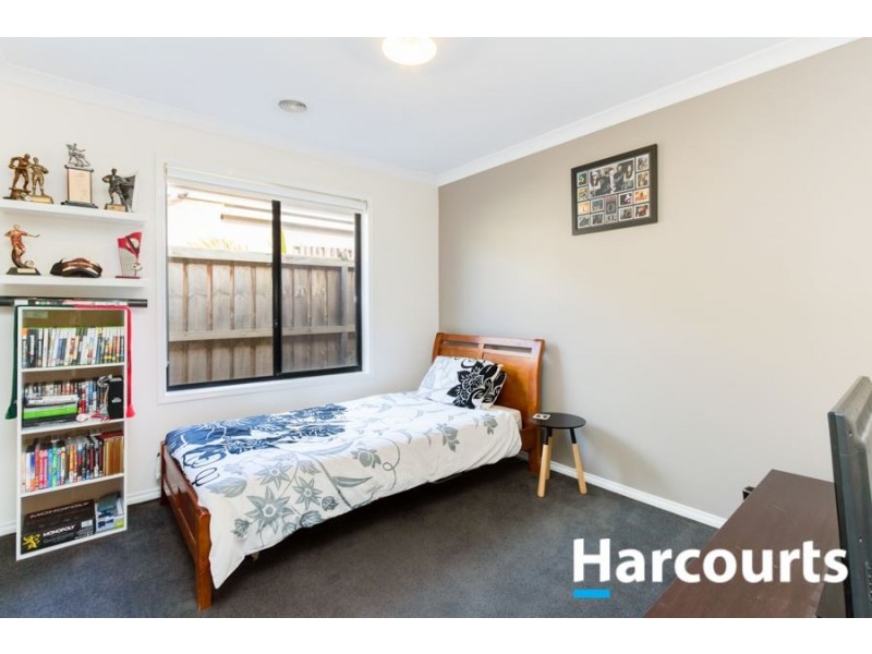 14 Starlight Rise, Cranbourne East VIC 3977