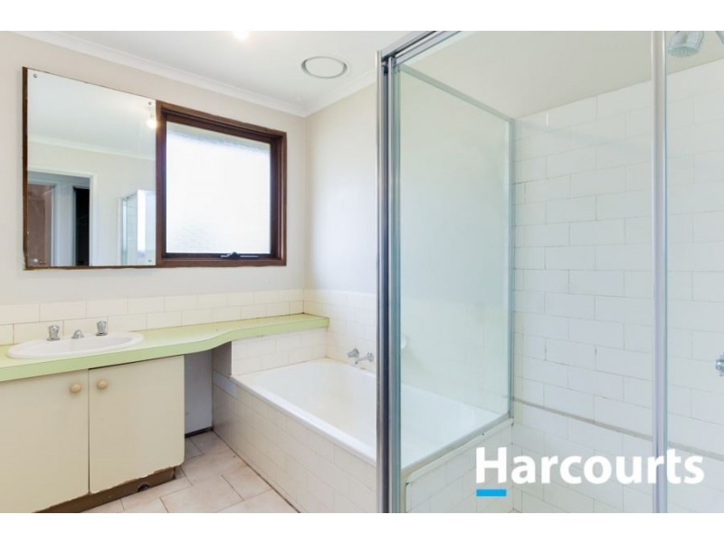403 South Gippsland Highway, Cranbourne North VIC 3977