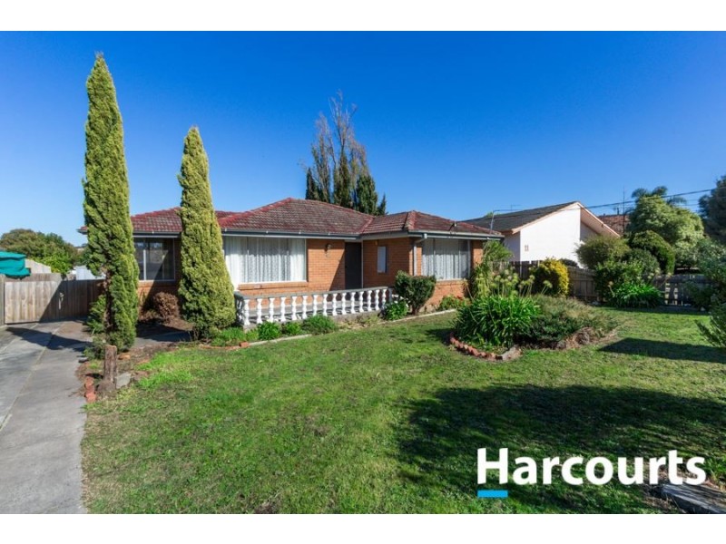 9 Meadow Wood Walk, Narre Warren VIC 3805