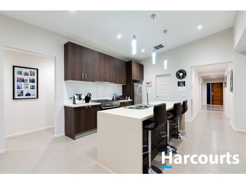 12 Duce Street, Cranbourne East VIC 3977