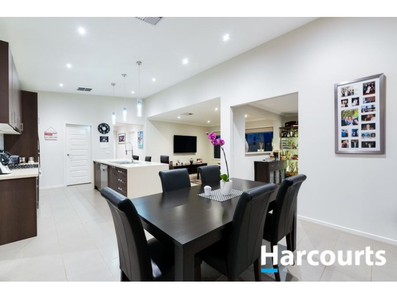 12 Duce Street, Cranbourne East VIC 3977
