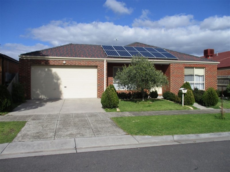 15 Astley Wynd, Lynbrook VIC 3975