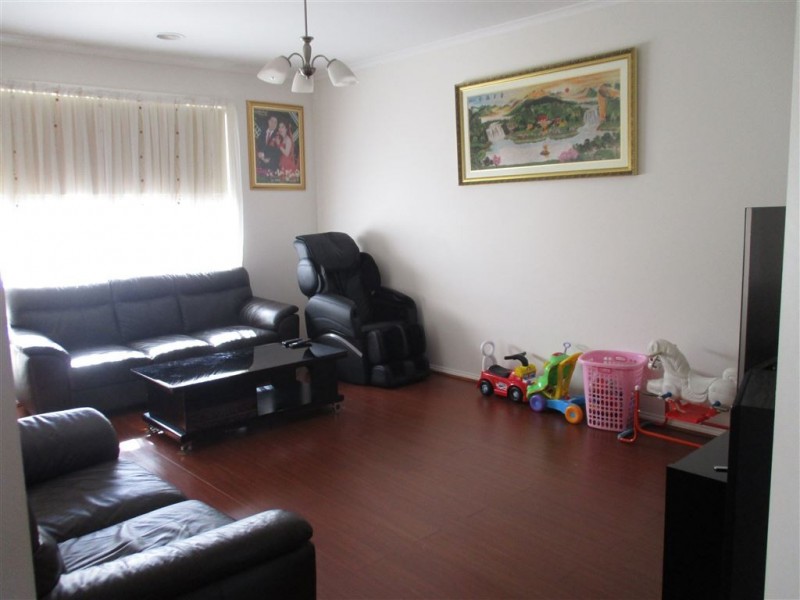 15 Astley Wynd, Lynbrook VIC 3975