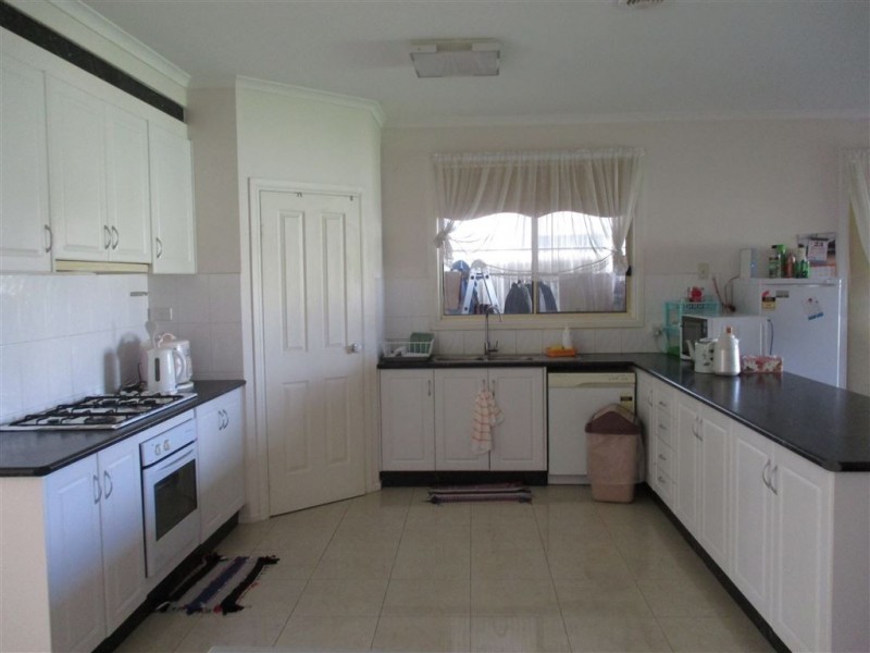 15 Astley Wynd, Lynbrook VIC 3975