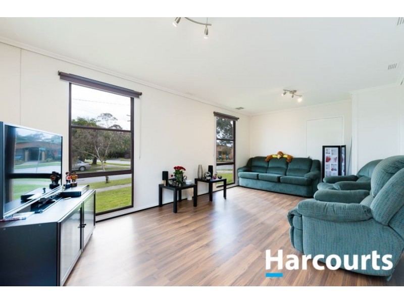 28 Valerie Drive, Cranbourne VIC 3977