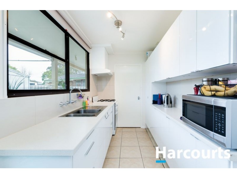 28 Valerie Drive, Cranbourne VIC 3977