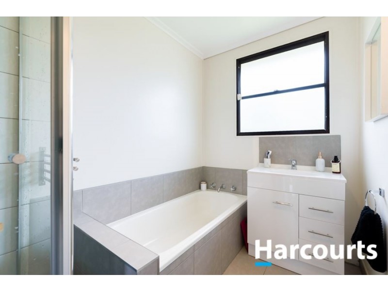 28 Valerie Drive, Cranbourne VIC 3977