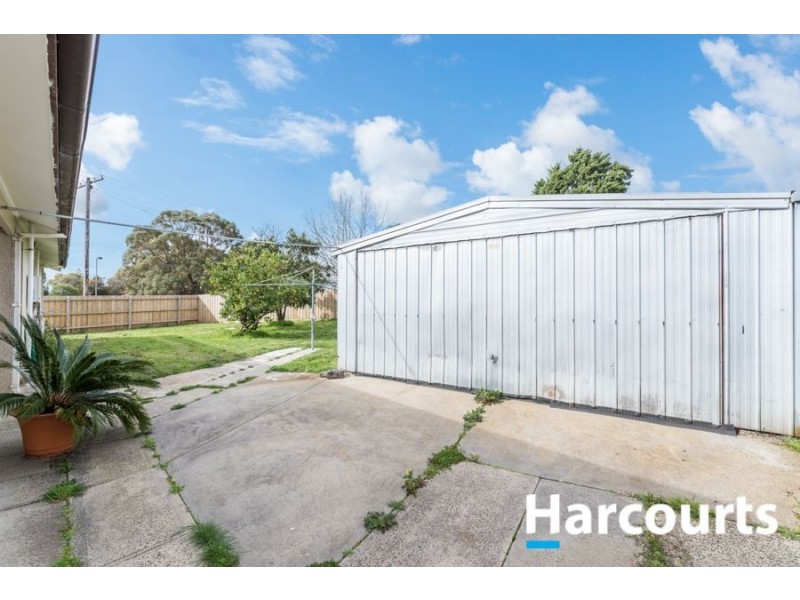 28 Valerie Drive, Cranbourne VIC 3977