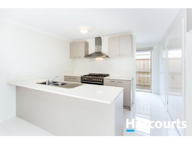 44 Macumba Drive, Clyde North VIC 3978