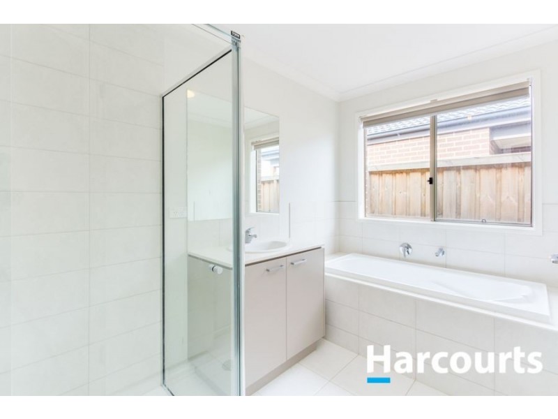 44 Macumba Drive, Clyde North VIC 3978