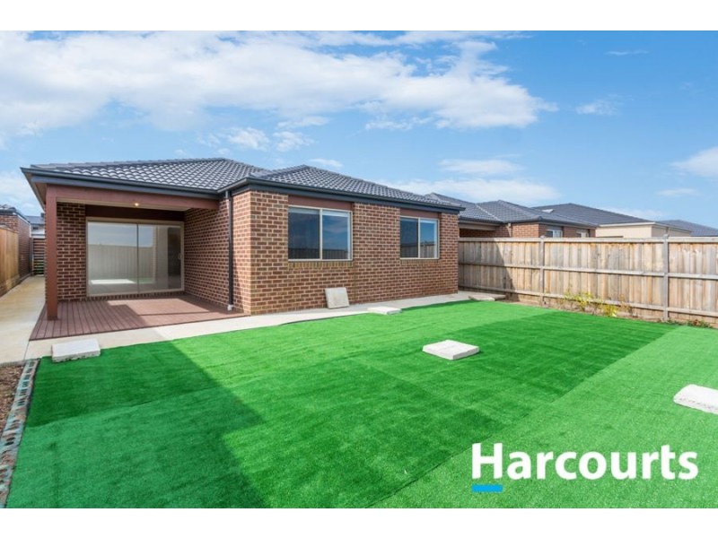 44 Macumba Drive, Clyde North VIC 3978