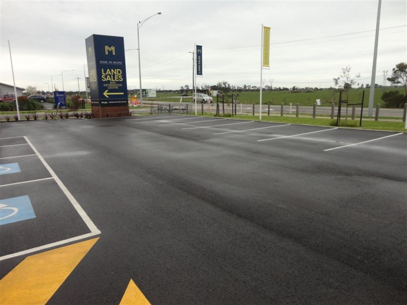 1 Stoneleigh Road, Cranbourne North VIC 3977