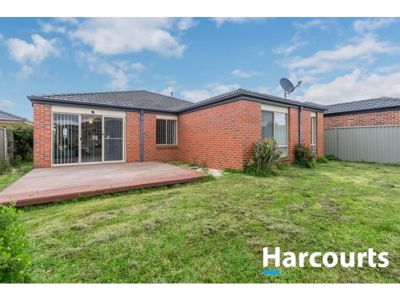 5 Greenaway Terrace, Cranbourne East VIC 3977