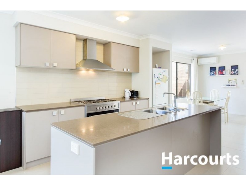 6A Emu Bush Drive, Cranbourne West VIC 3977