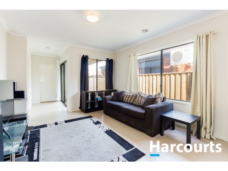 6A Emu Bush Drive, Cranbourne West VIC 3977