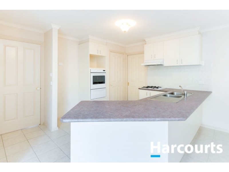 40 Dartmoor Drive, Cranbourne East VIC 3977