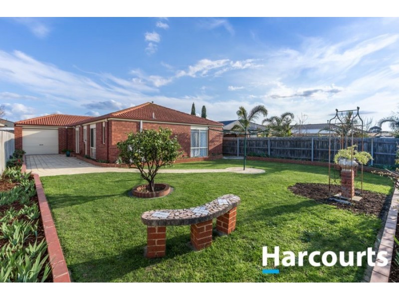 40 Dartmoor Drive, Cranbourne East VIC 3977