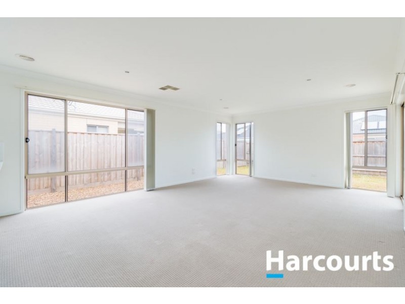 7 Bremer Street, Clyde North VIC 3978