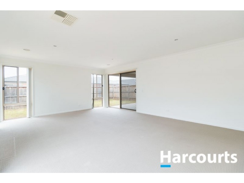 7 Bremer Street, Clyde North VIC 3978