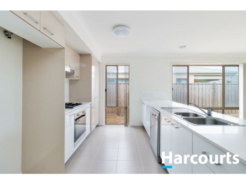 7 Bremer Street, Clyde North VIC 3978