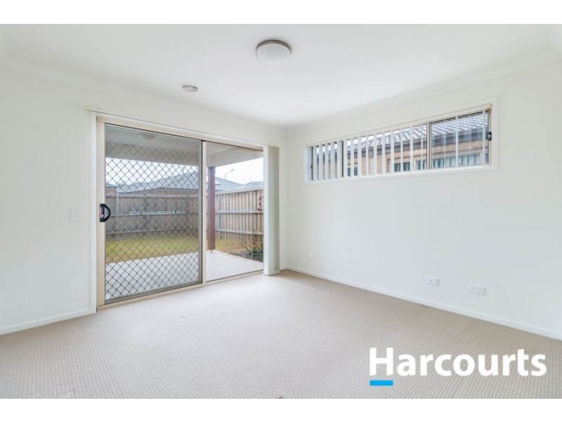 7 Bremer Street, Clyde North VIC 3978