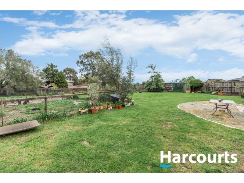 112 Rosebank Drive, Cranbourne North VIC 3977