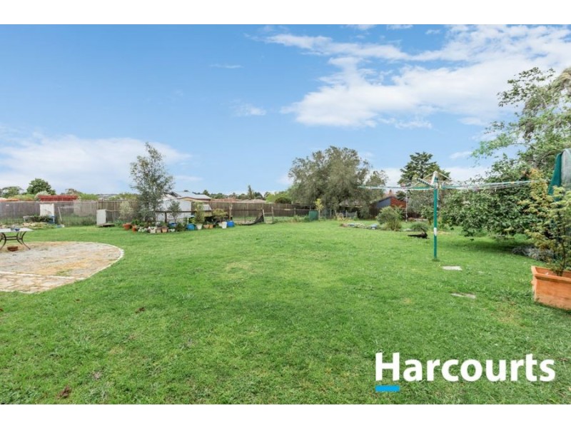 112 Rosebank Drive, Cranbourne North VIC 3977