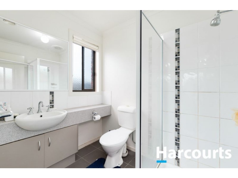 20 Amity Way, Cranbourne West VIC 3977